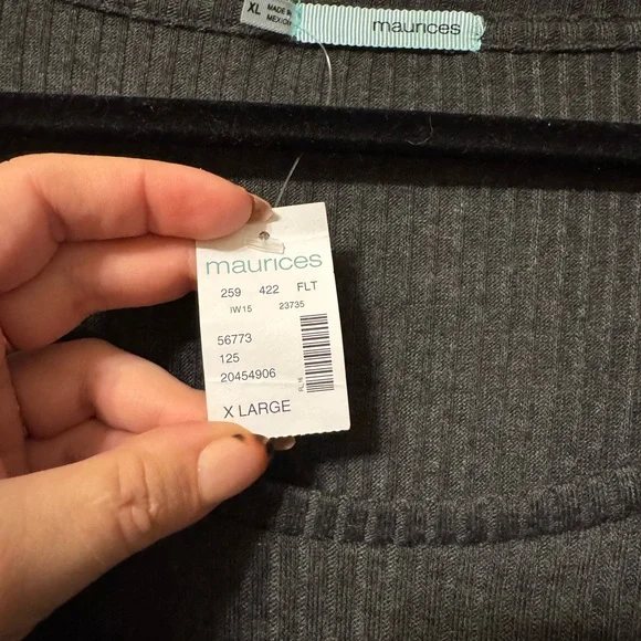 Maurice’s Women’s Charcoal Graphic Blouse with Feather Design - Size XL , NWT - Picture 3 of 5